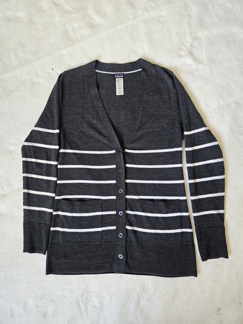 Patagonia 100% Merino Wool Button Front Knit Cardigan Gray Medium